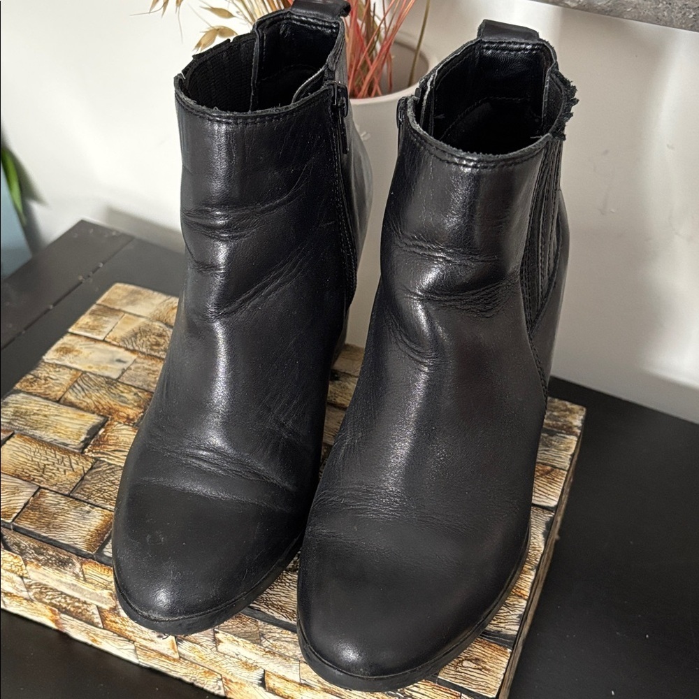 ALDO (6) Leather Ankle Boots Zipper Elastic Gusset 3" Heel Black - US 6 - Picture 6 of 12